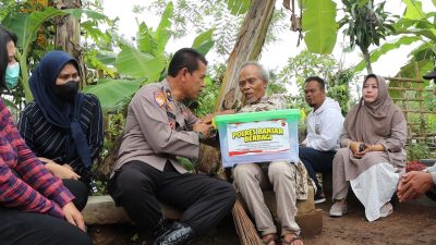 Lansia di Kota Banjar Mengurus 500 Makam Secara Sukarela, Begini Kondisinya