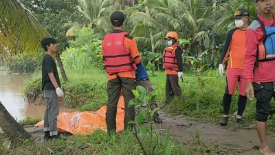 Geger! Sesosok Mayat Tanpa Busana Ditemukan Mengambang di Sungai Citanduy Pangandaran, Kondisinya Mulai Membusuk