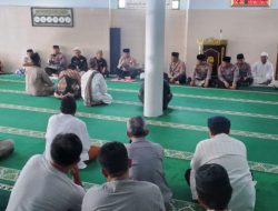 Polisi di Banjar Gelar Sholat Jumat Sembari Jumat Curhat di Masjid Miftahul Hidayah