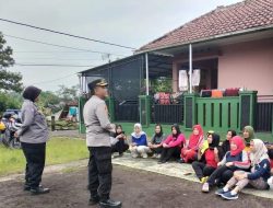 Kumpul di Lapangan Voly, Ibu-ibu di Ciamis Curhat KDRT dan Isu Penculikan Anak ke Polisi
