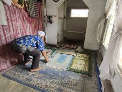 Bulan Ramadan, Oben Warga di Pangandaran Harus Tarawih di Mushola