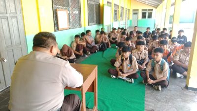 Jum’at Curhat, Kapolsek Banjar Temui Siswa di SMK 2 Pasundan