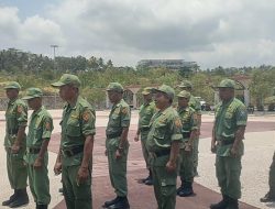 Kocak! Keseruan Linmas Ikuti Lomba PBB di Pangandaran