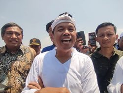 Datang Bersama Prabowo, Dedi Mulyadi Klaim Bawa 1000 Orang Untuk Bersihkan Sampah di Pantai Pangandaran