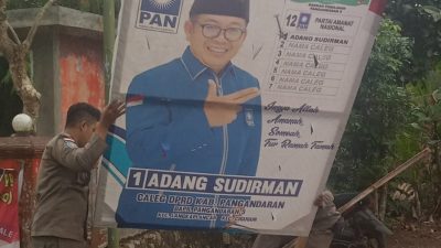 Banner, Spanduk Caleg di Pangandaran Ditertibkan SatPol PP