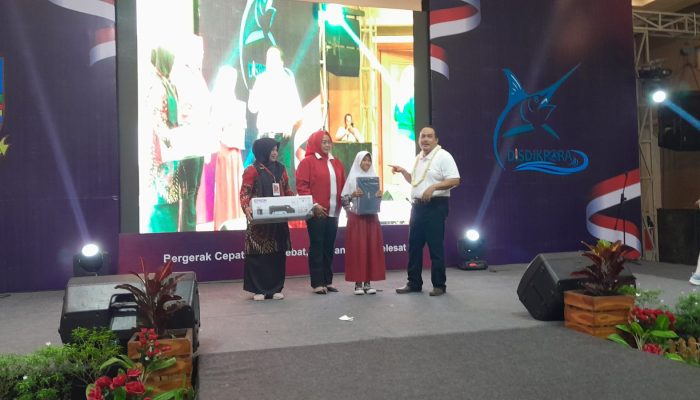 Bupati Jeje Apresiasi Guru di Pangandaran, Tingkatkan Kualitas Belajar