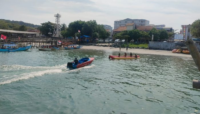 Libur Panjang, Pelaku Wisata Water Sport di Pangandaran Raup Omzet Rp 40 Juta Perhari