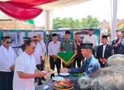 Unik, Panglima TNI Jendral Agus Subiyanto Bangun Masjid Mirip Baret di Pangandaran
