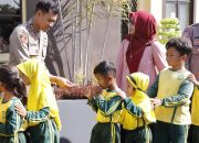 Polres Banjar Kenalkan Peraturan Lalu Lintas ke Anak-anak Paud At Taubah