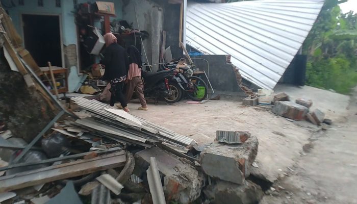 Pengakuan Korban Mobil Seruduk Bengkel di Pangandaran, Saya Kaget Soalnya Lagi Tidur 