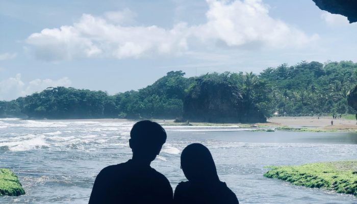 Fenomena Goa Kendal di Pantai Madasari Pangandaran