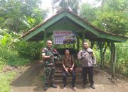 Lebaran 2024, Bhabinkamtibmas dan Babinsa di Pangandaran Pasang Baliho Tampung Keluhan