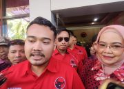 Arief Hikmawan Daftar Nyalon Bupati Pangandaran, Diantar Ibu Disambut Ayah