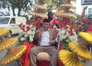 Lebih dari Pengantin, Dadang Okta Daftar Nyalon Bupati ke Kantor DPC PDI Perjuangan Diantar Ribuan Warga Pangandaran