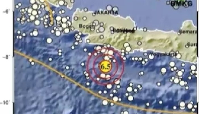 Gempa!!! Warga dan Wisatawan di Pangandaran Panik Berhamburan