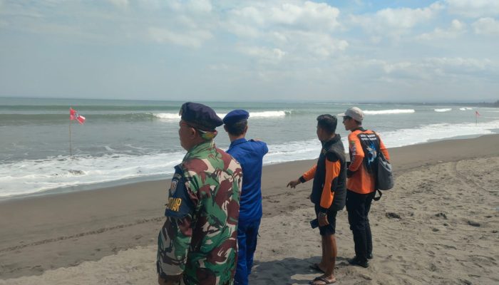 Pelajar Asal Bandung Tenggelam di Pantai Pangandaran 