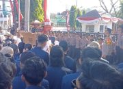 Aksi Mahasiswa PSDKU UNPAD di DPRD Pangandaran Tolak RUU Pilkada