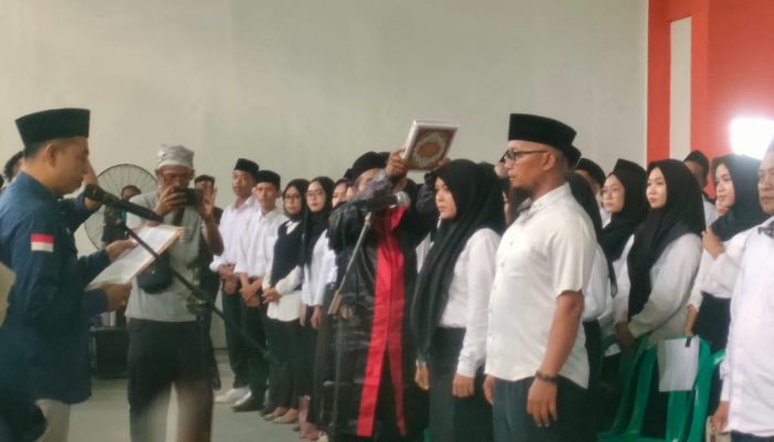 Sukseskan Pilkada Ribuan KPPS di Pangandaran Dilantik dan Diambil Sumpah