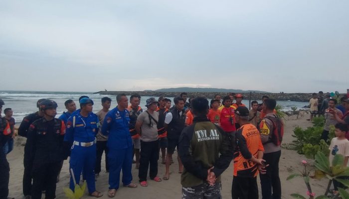 Sedang Surfing, Warga Asal Cilacap Tenggelam di Pantai Pangandaran