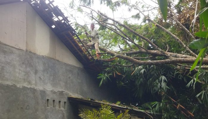 Terdampak Angin Kencang, 54 Rumah di Pangandaran Alami Kerusakan