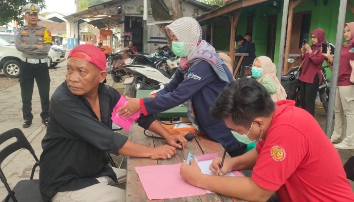 Pastikan Keselamatan Pemudik, Tim Dinkes Pangandaran Cek Kesehatan Pengemudi dan Kondektur