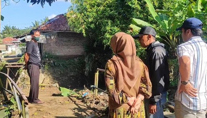 Bupati Pangandaran Tinjau Jembatan dan Bendungan yang Jebol Akibat Banjir Bandang