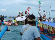 Keramaian Hajat Laut di Pantai Pangandaran