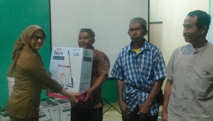 23 Kelompok Tani di Pangandaran Dapat Bantuan Hand Sprayer