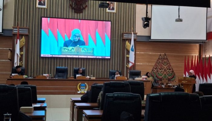 Empat Buah Rapererda Inisiatif DPRD Layak Dibahas, Bupati Citra Berikan Apresiasi
