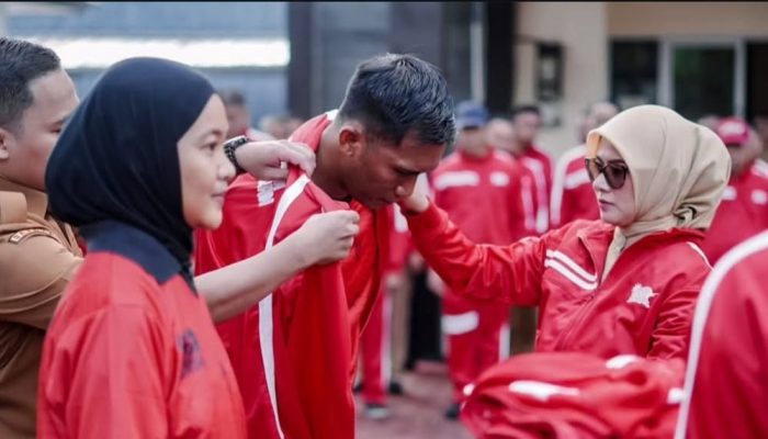 Bupati Pangandaran Lepas Keberangkatan Atlet ke PORSENITAS XII di Indramayu