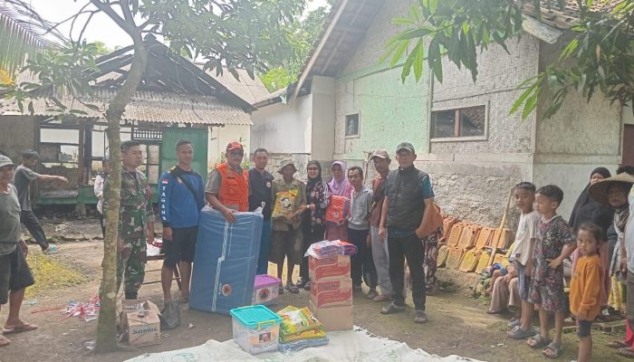 Bupati Pangandaran Datangi Rumah Sepasang Lansia Korban Kebakaran di Cimerak